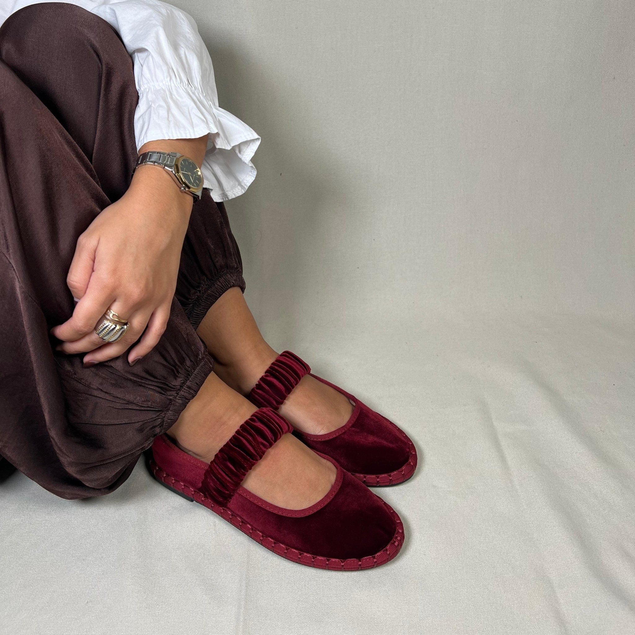 BAILARINA TERCIOPELO BURDEOS - Maro Studio