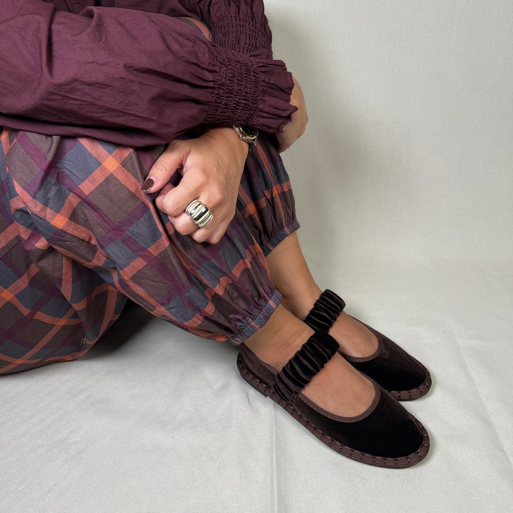 BAILARINA TERCIOPELO MARRON - Maro Studio