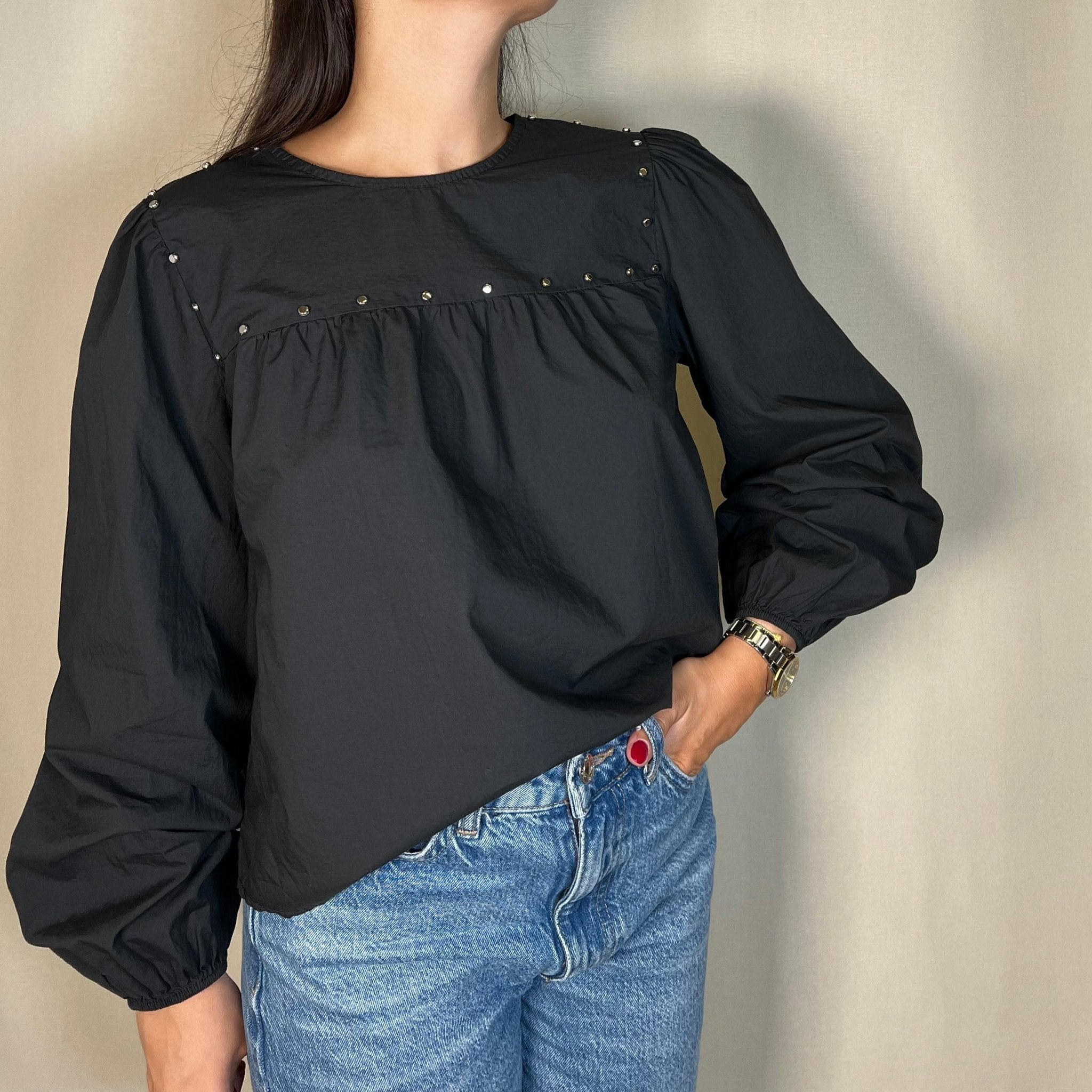 BLUSA TACHAS NEGRO - Maro Studio