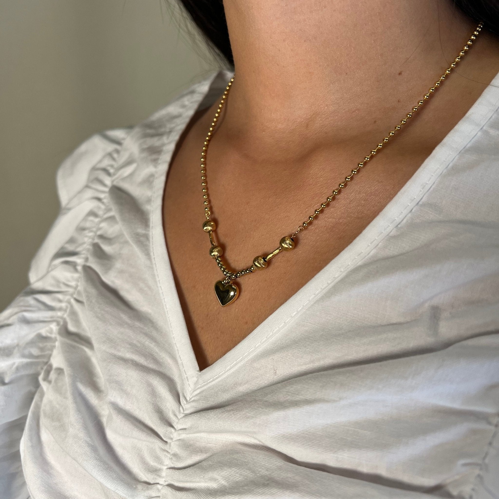 COLLAR CORAZÓN DORADO - Maro Studio