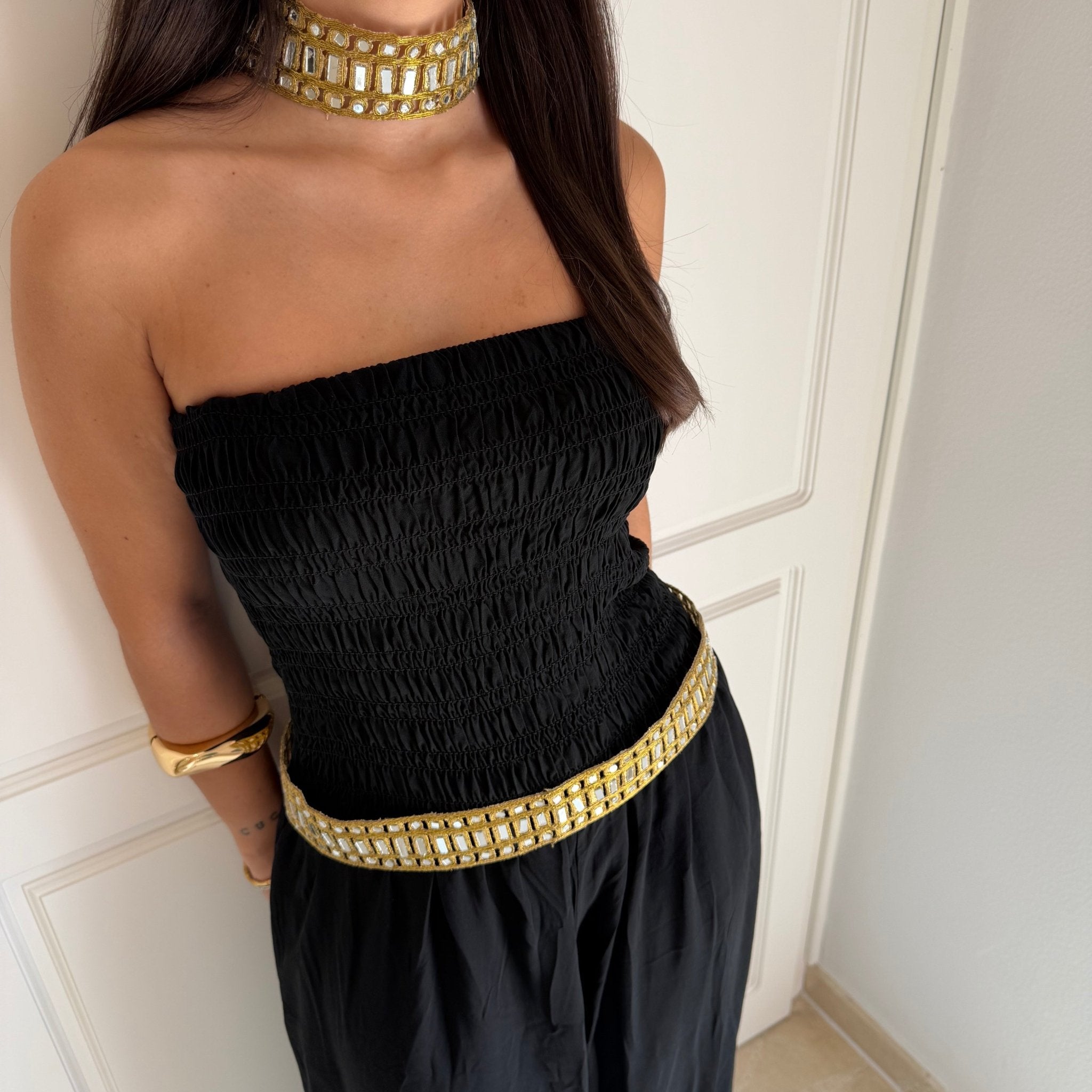 MONA AMARE - Maro Studio