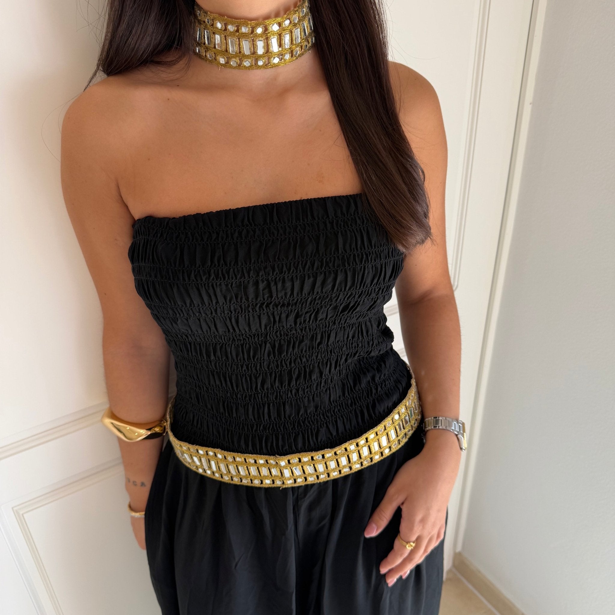 MONA AMARE - Maro Studio