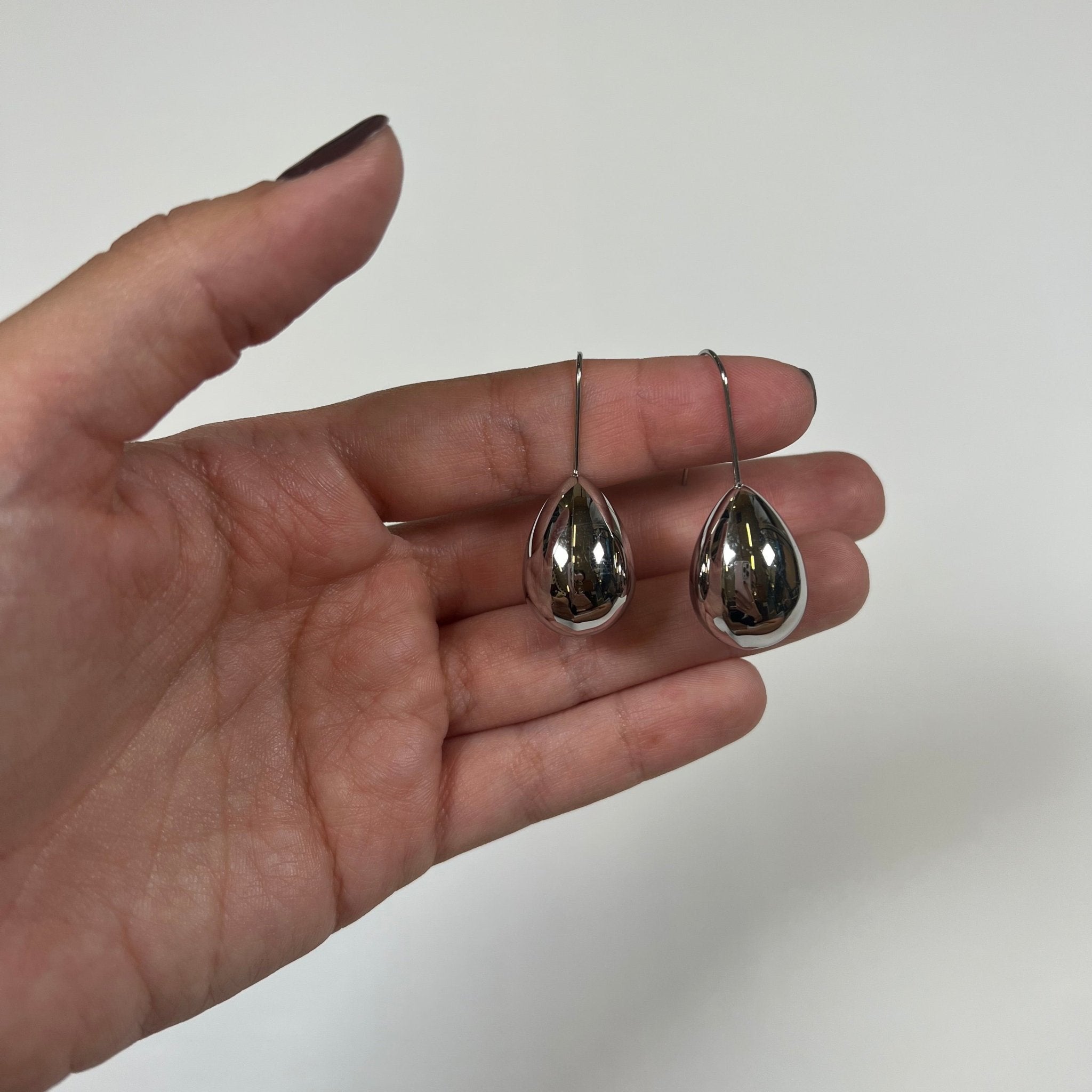 PENDIENTE GOTA PLATA - Maro Studio