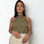 TOP CUELLO HALTER CON DETALLE DE ENCAJES - Maro Studio