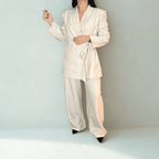TRAJE DE CHAQUETA LAZADA CON HOMBRAS - Maro Studio
